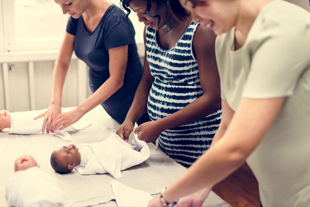 Pregnant woman in antenatal class.